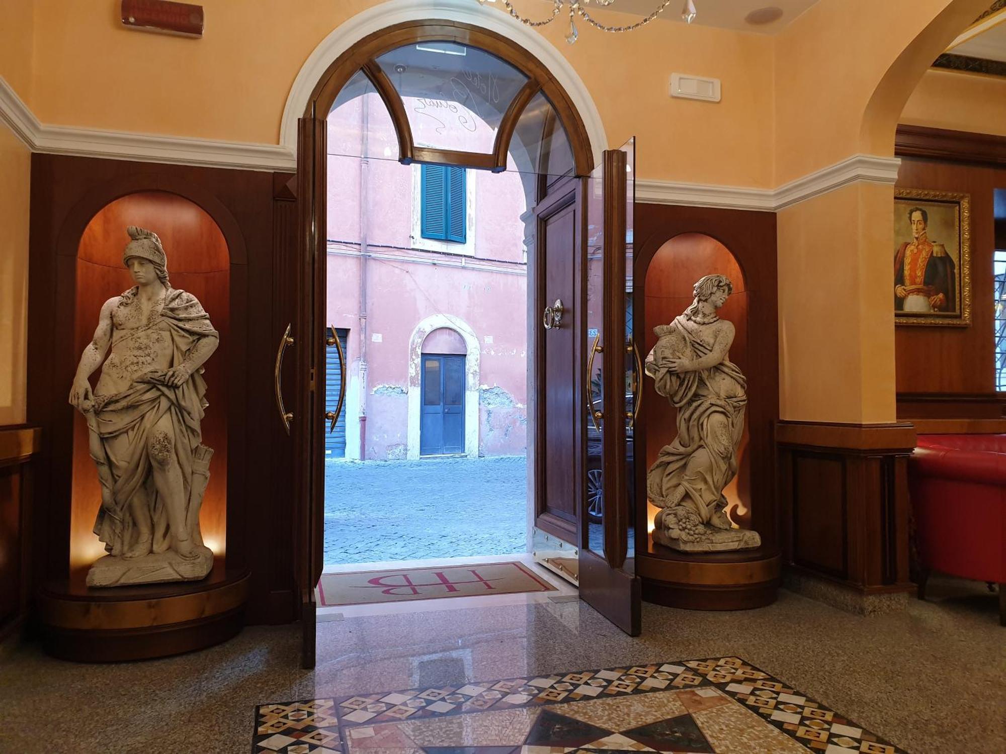 Hotel Bolivar — Fotos 1